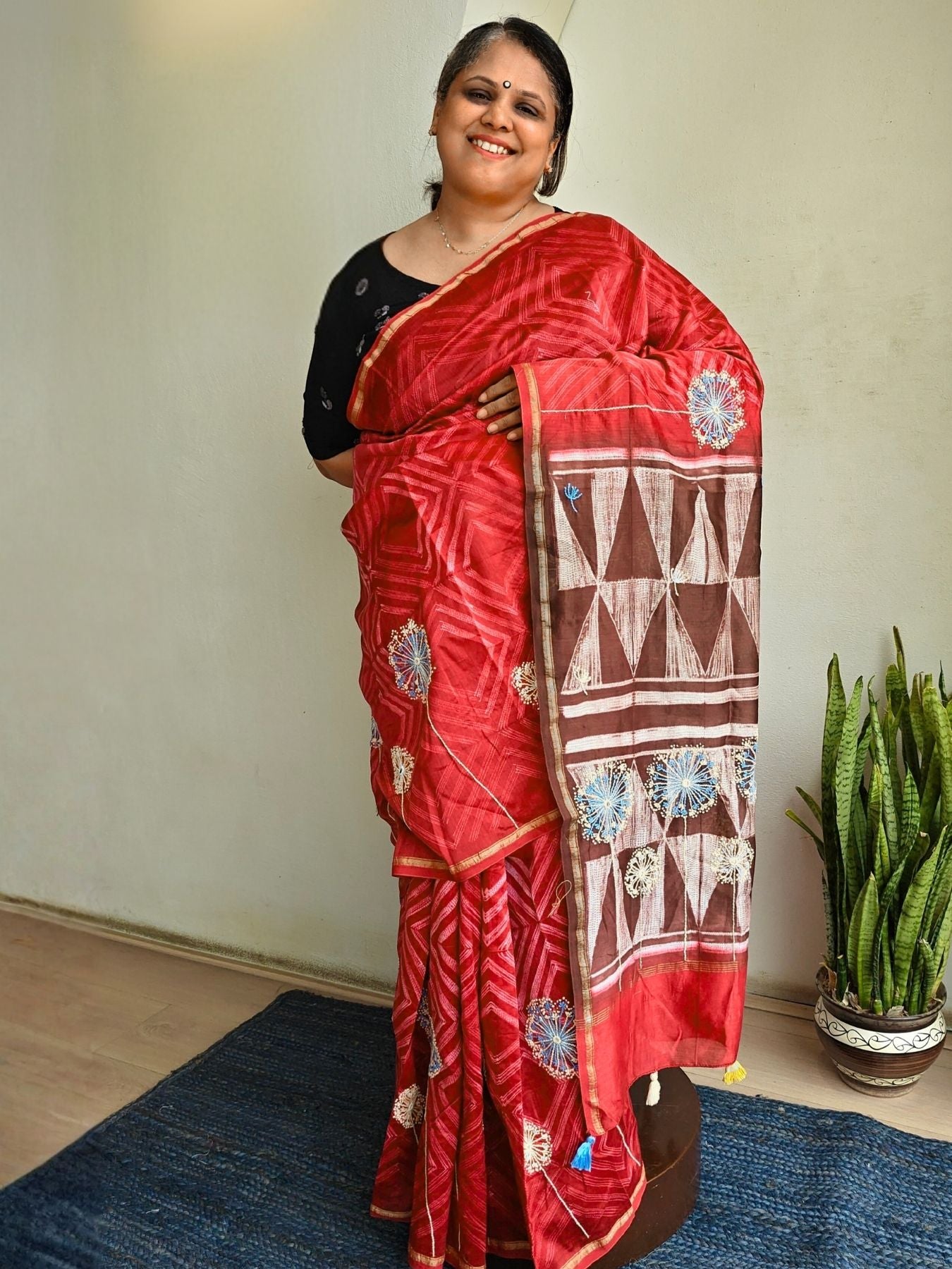 Singhaparni Magenta Shibori with Embroidery Saree