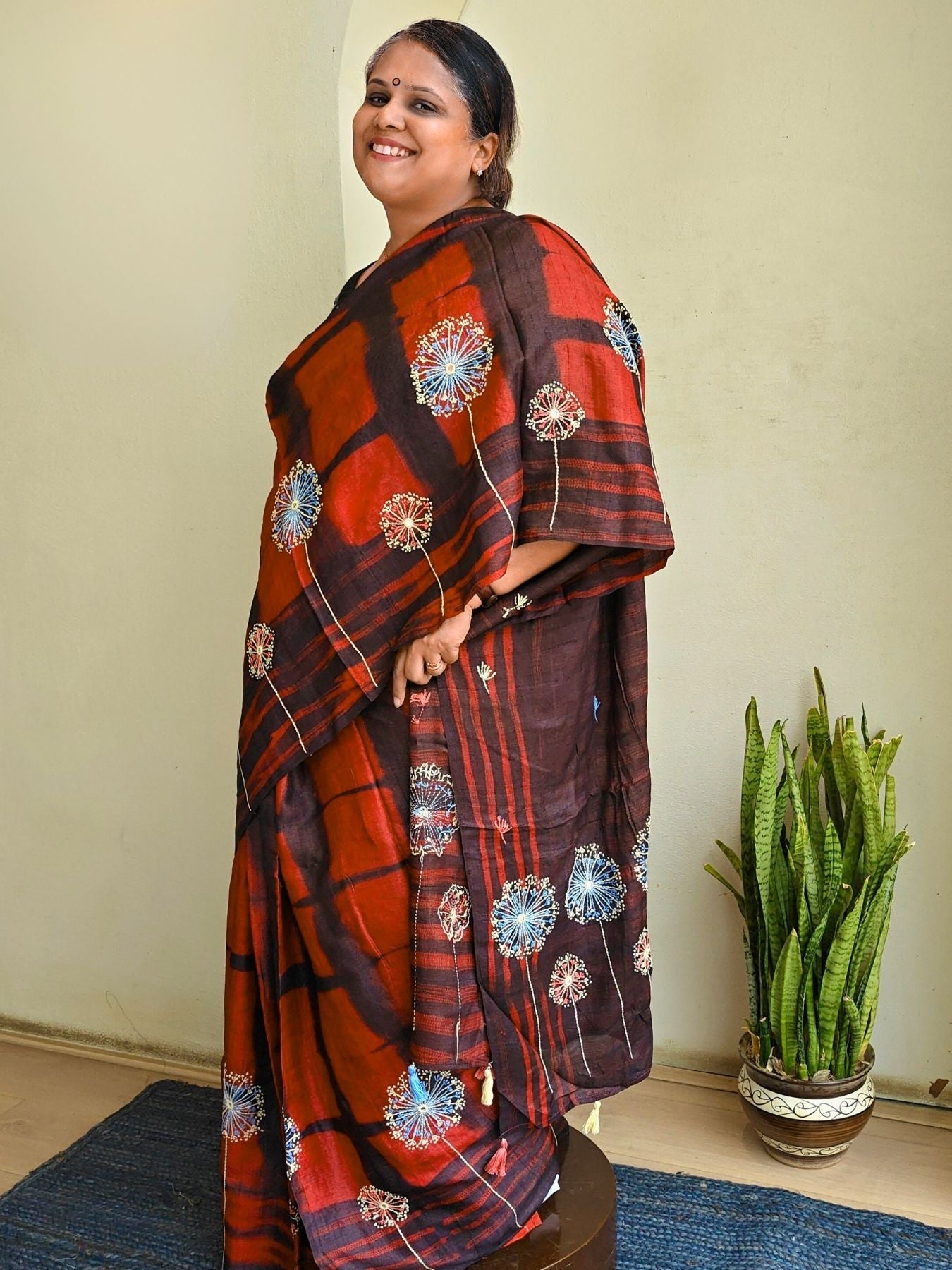 Singhaparni Crimson Shibori with Embroidery Saree
