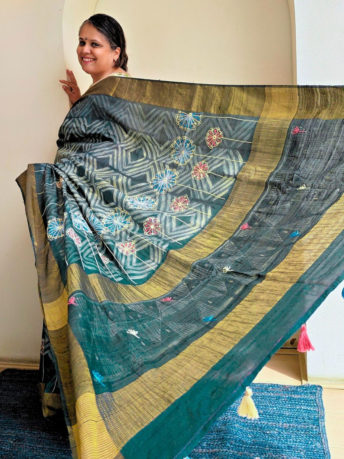 Singhaparni Grey Shibori with Embroidery Saree