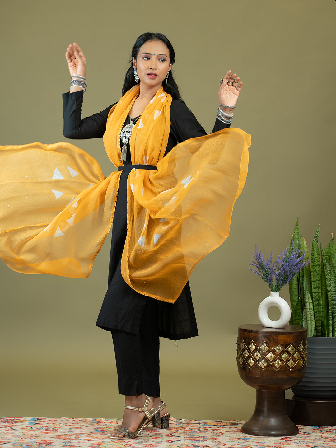 Chhayaa Mustard Shibori Dupatta