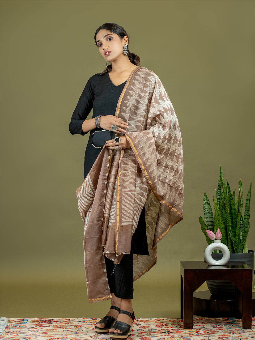 Rangrez Brown Shibori Dupatta