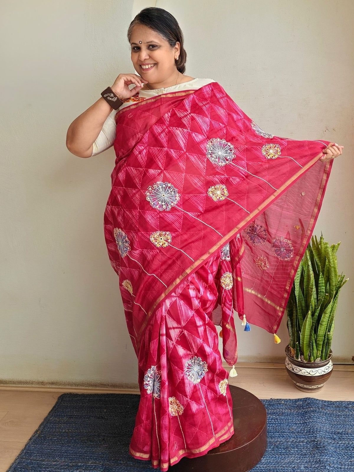 Singhaparni Crimson Shibori with Embroidery Saree