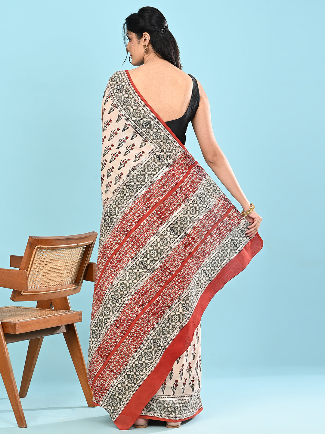 Chaap Beige Bagru Saree