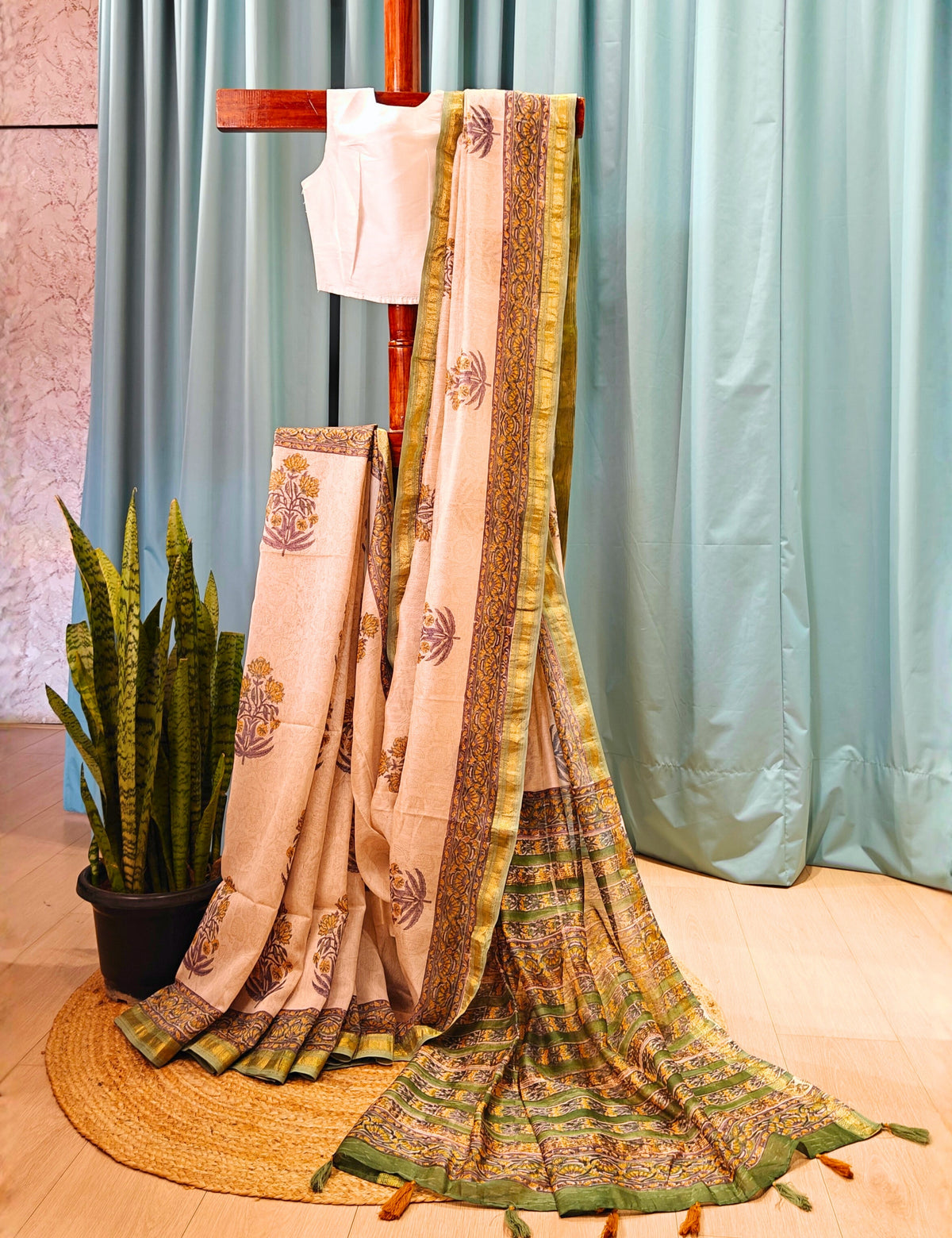 Mudhrita Multicolored Bagru Saree
