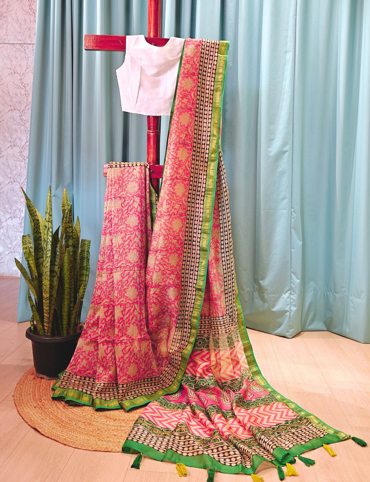 Mudhrita Multicolored Bagru Saree